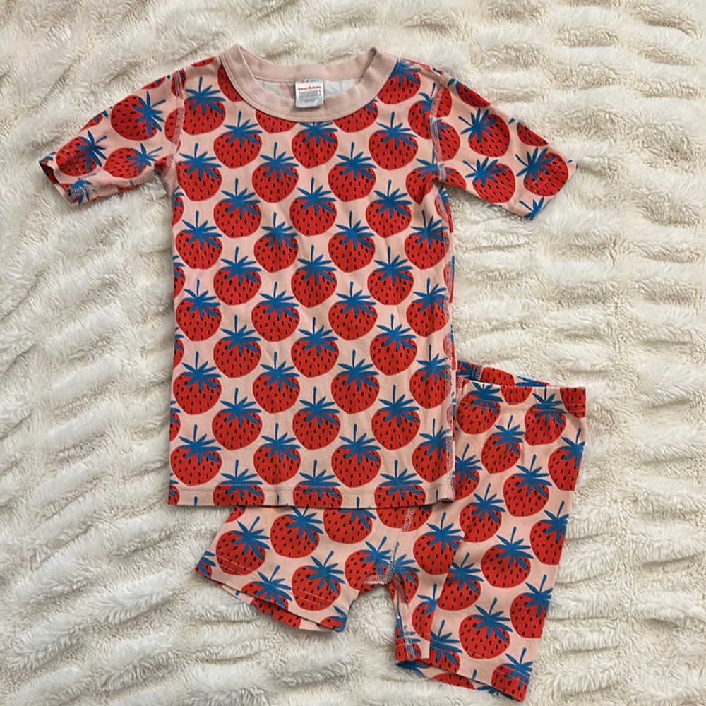 Hanna Andersson Short Sleeve Strawberry Print Kids Pajama Set